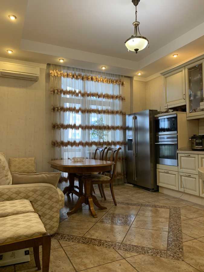 Продаж 2-кімнатної квартири 78 м², В'ячеслава Чорновола вул., 29/31