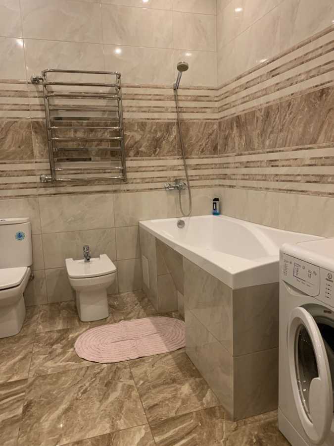 Продаж 2-кімнатної квартири 78 м², В'ячеслава Чорновола вул., 29/31