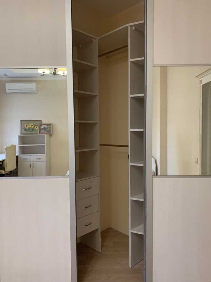 Продаж 2-кімнатної квартири 78 м², В'ячеслава Чорновола вул., 29/31