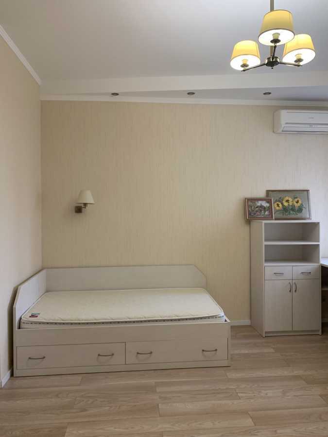 Продаж 2-кімнатної квартири 78 м², В'ячеслава Чорновола вул., 29/31