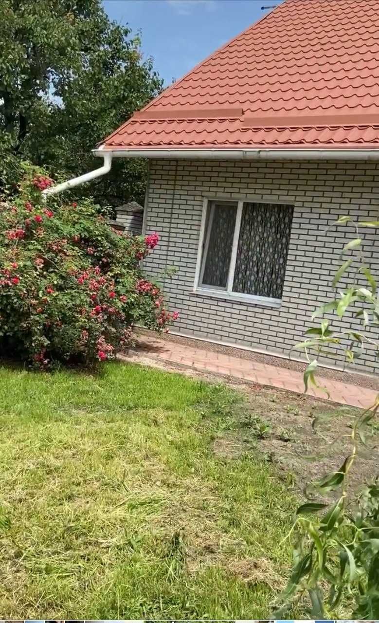 Будинок подобово 70 м², Космічна вул., ул.77