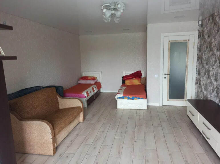 Продаж 2-кімнатної квартири 70 м², Київська вул.