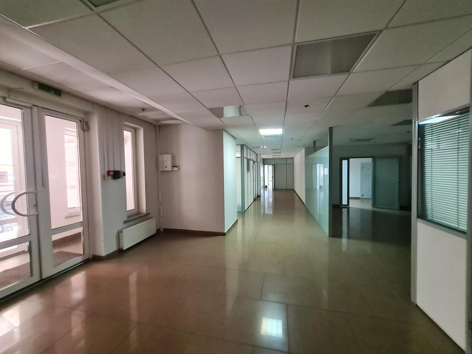 Оренда офісу 151 м², Верхній Вал вул.