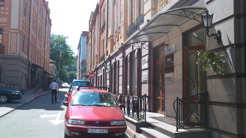 Оренда офісу 151 м², Верхній Вал вул.