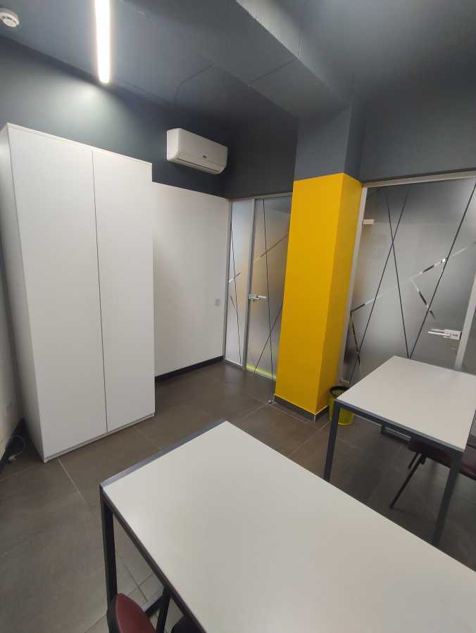 Аренда офиса 10 м², Евгения Сверстюка ул., 11Ж