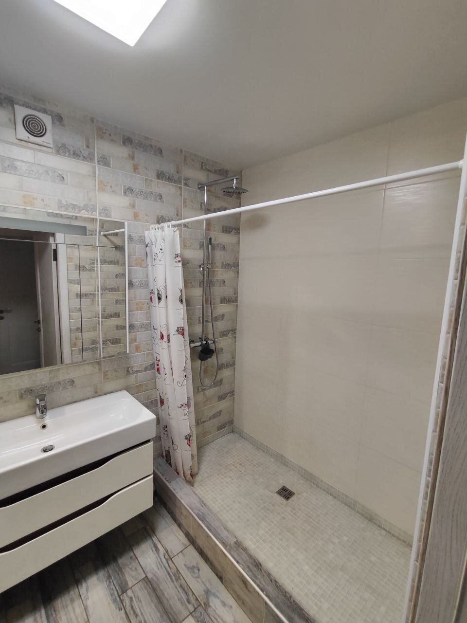 Аренда дома 200 м², 8 Марта (Слобожанское) ул.
