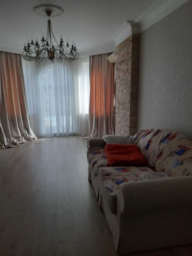 Продаж 2-кімнатної квартири 86 м², Полтавська вул., 10