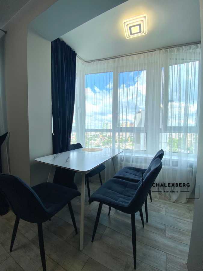Продажа 1-комнатной квартиры 38 м², Андрея Аболмасова ул., 7