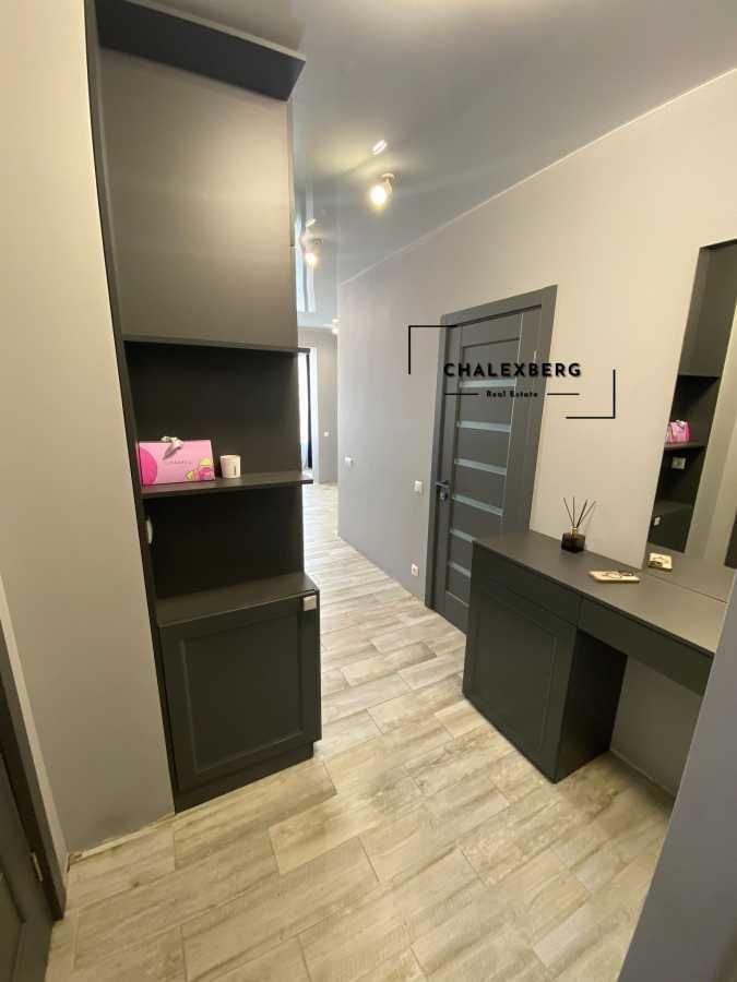 Продажа 1-комнатной квартиры 38 м², Андрея Аболмасова ул., 7