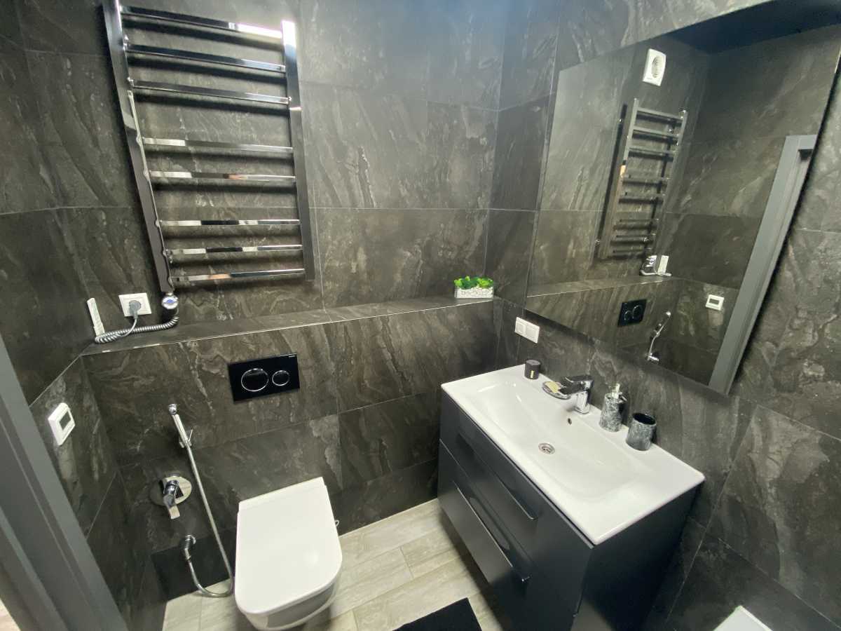 Продажа 1-комнатной квартиры 38 м², Андрея Аболмасова ул., 7