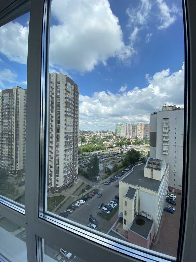 Продажа 1-комнатной квартиры 38 м², Андрея Аболмасова ул., 7