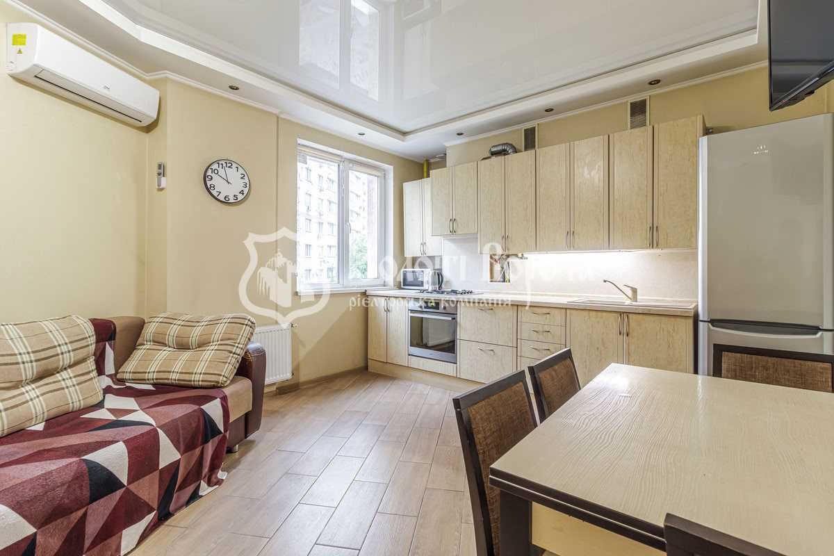 Продажа 2-комнатной квартиры 72.6 м², Ивана Франко ул., 6