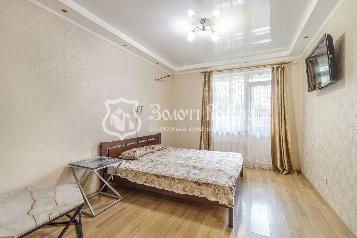 Продажа 2-комнатной квартиры 72.6 м², Ивана Франко ул., 6