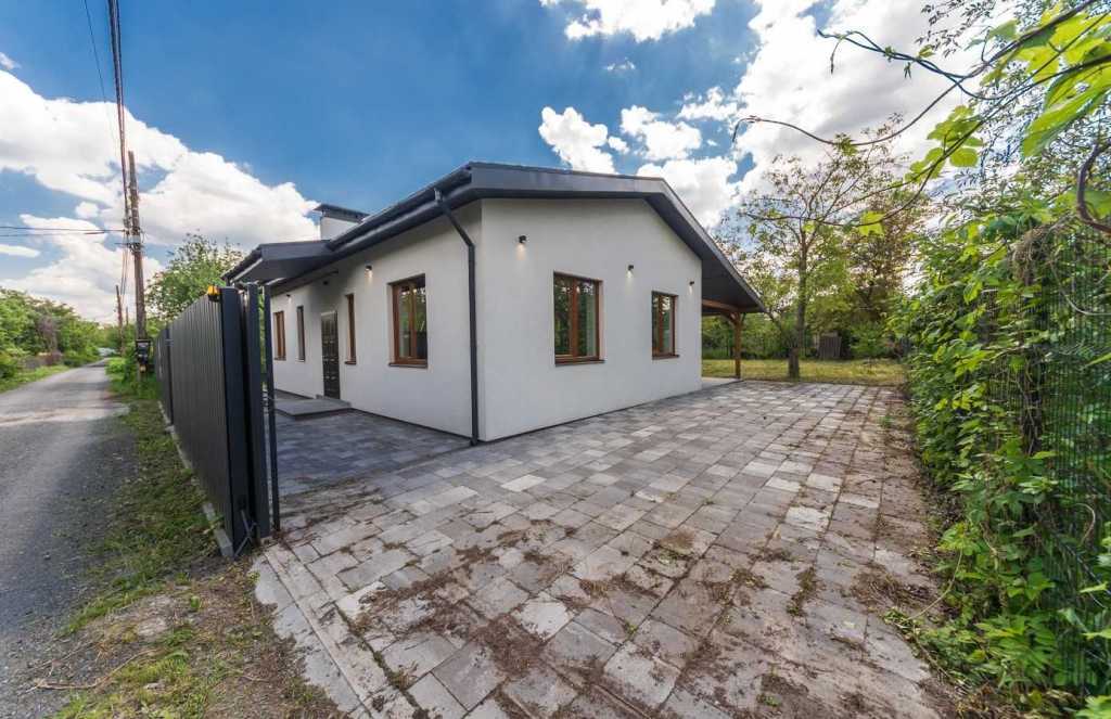 Аренда коттеджа 90 м², Синеозерная ул.