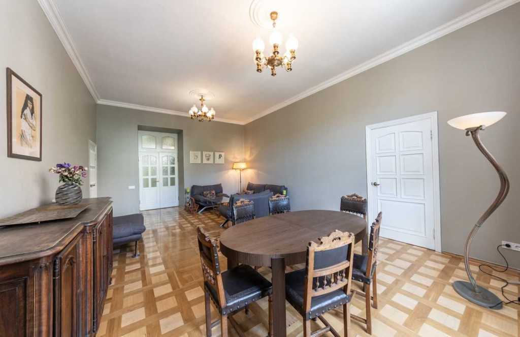 Аренда 3-комнатной квартиры 150 м², Олеся Гончара ул., 74А
