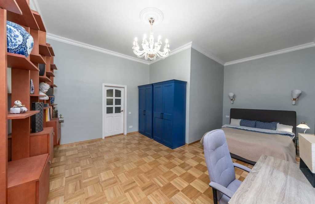 Аренда 3-комнатной квартиры 150 м², Олеся Гончара ул., 74А