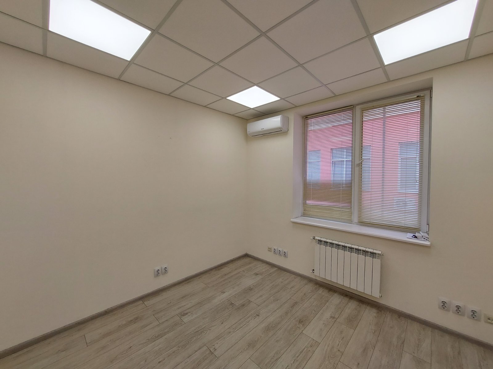 Оренда офісу 95 м², Глибочицька вул.