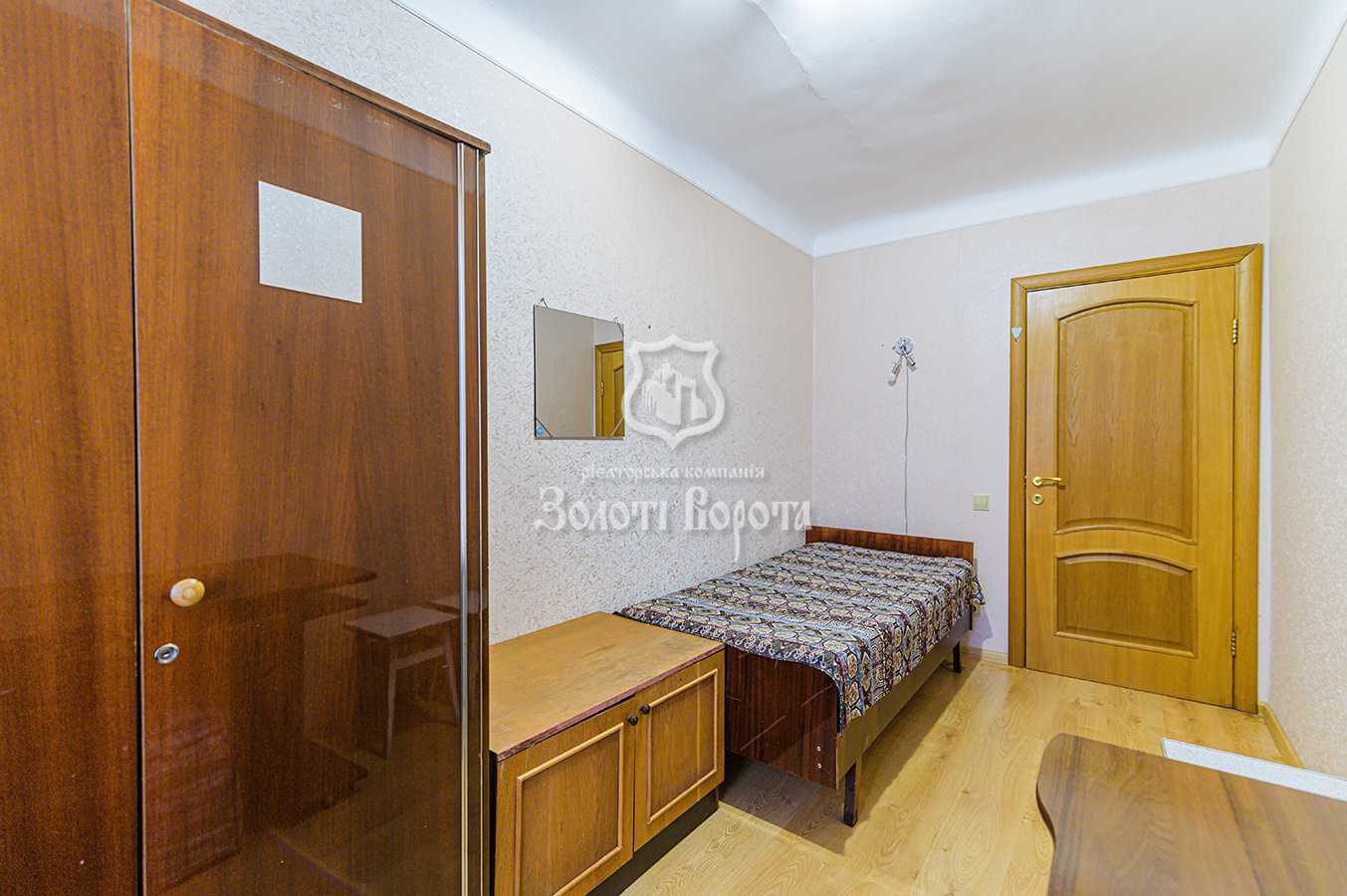 Продажа 3-комнатной квартиры 55.9 м², Строителей ул., 24