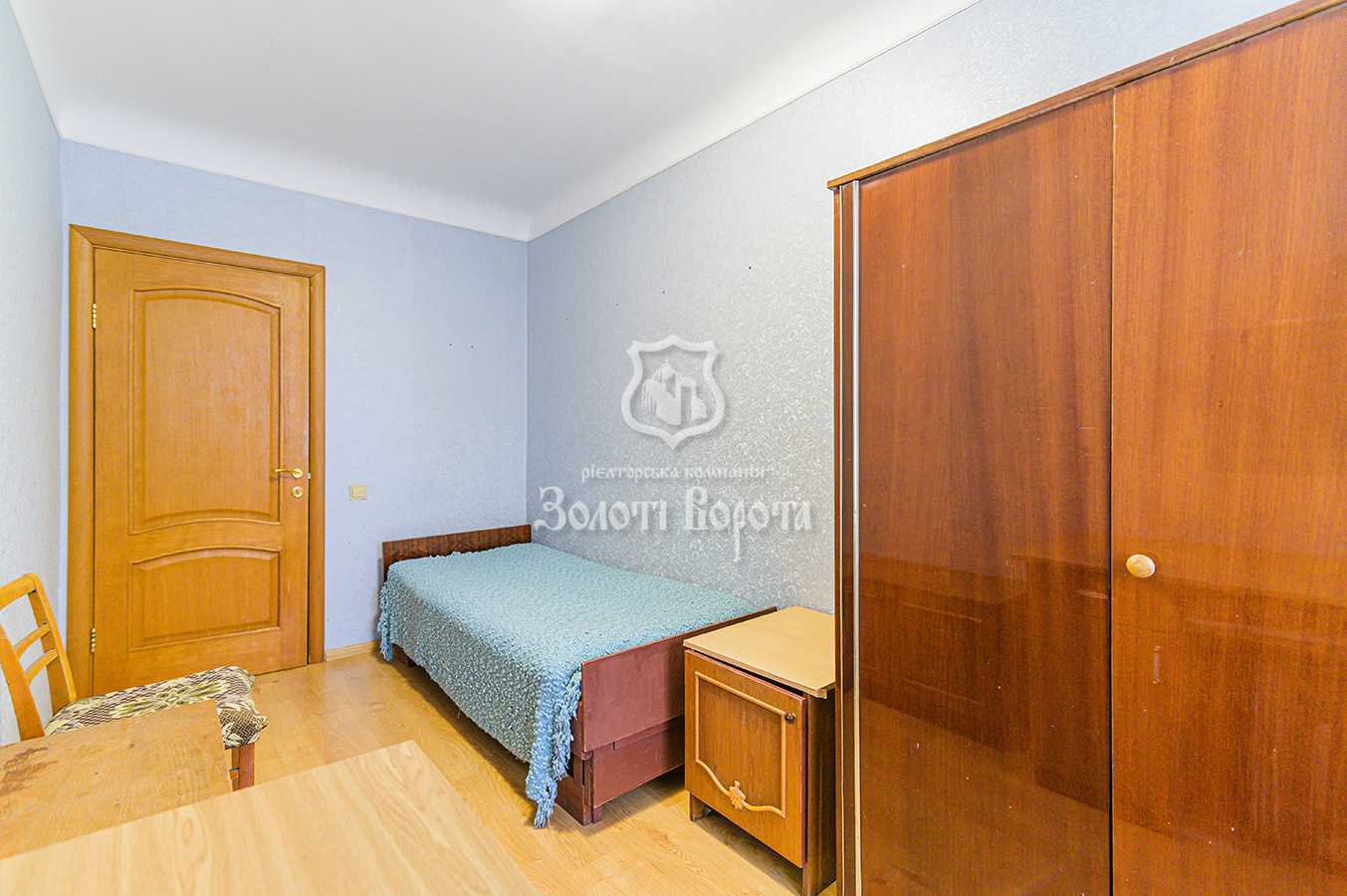 Продажа 3-комнатной квартиры 55.9 м², Строителей ул., 24