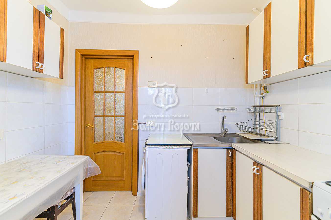 Продажа 3-комнатной квартиры 55.9 м², Строителей ул., 24
