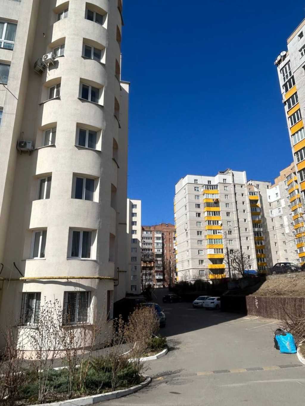 Продажа 2-комнатной квартиры 65 м², Мира просп.