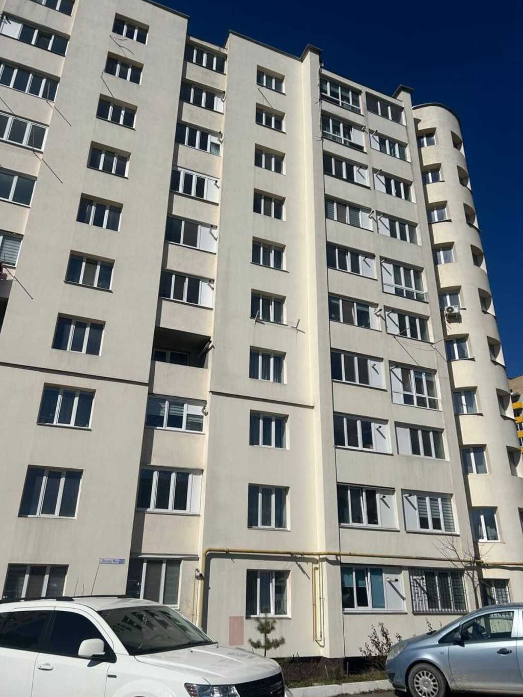 Продажа 2-комнатной квартиры 65 м², Мира просп.
