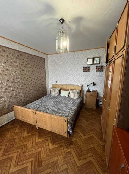 Продажа 4-комнатной квартиры 65 м², Карбышева пер.