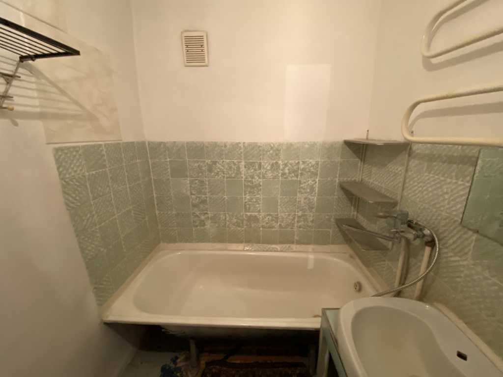 Продажа 2-комнатной квартиры 50.4 м², Больничная ул.