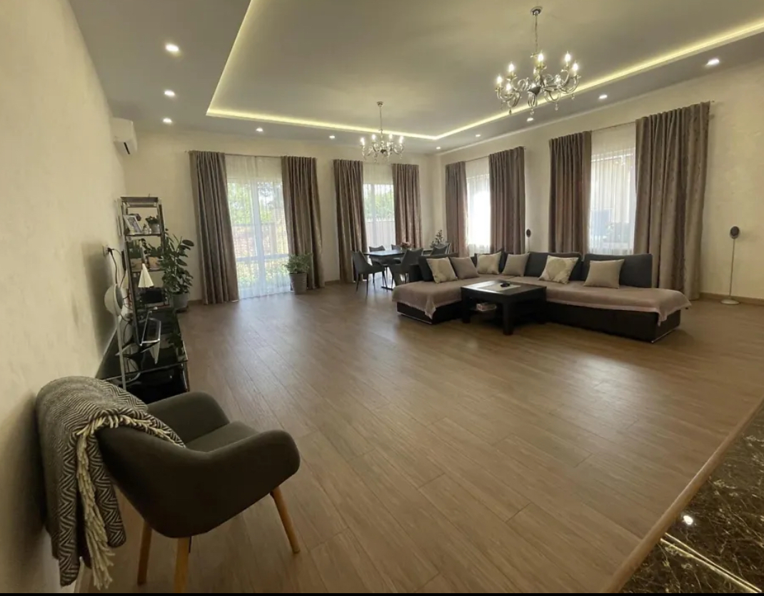 Продажа дома 259 м², Абрикосовая ул.