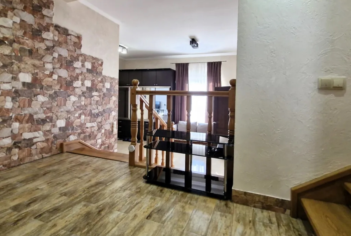 Продажа дома 259 м², Абрикосовая ул.