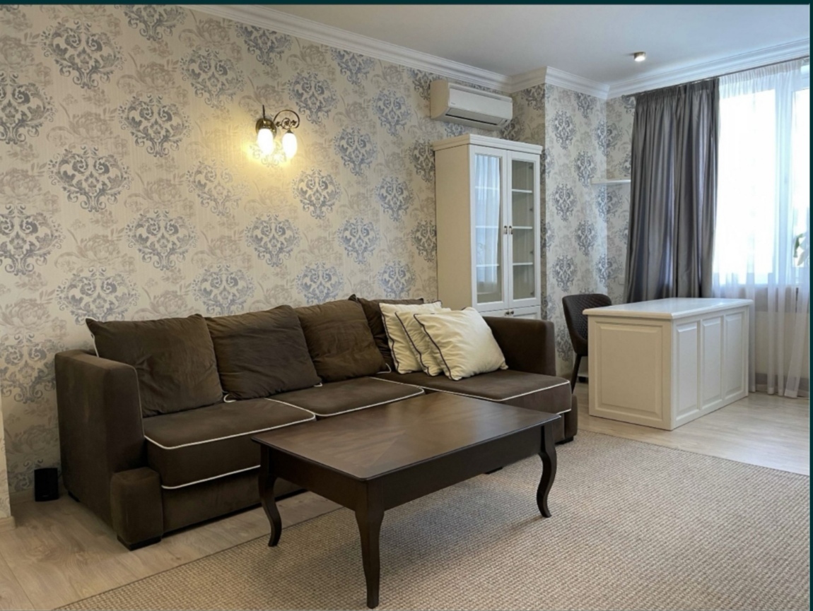 Продаж 3-кімнатної квартири 115 м², Дніпровська наб., 1А