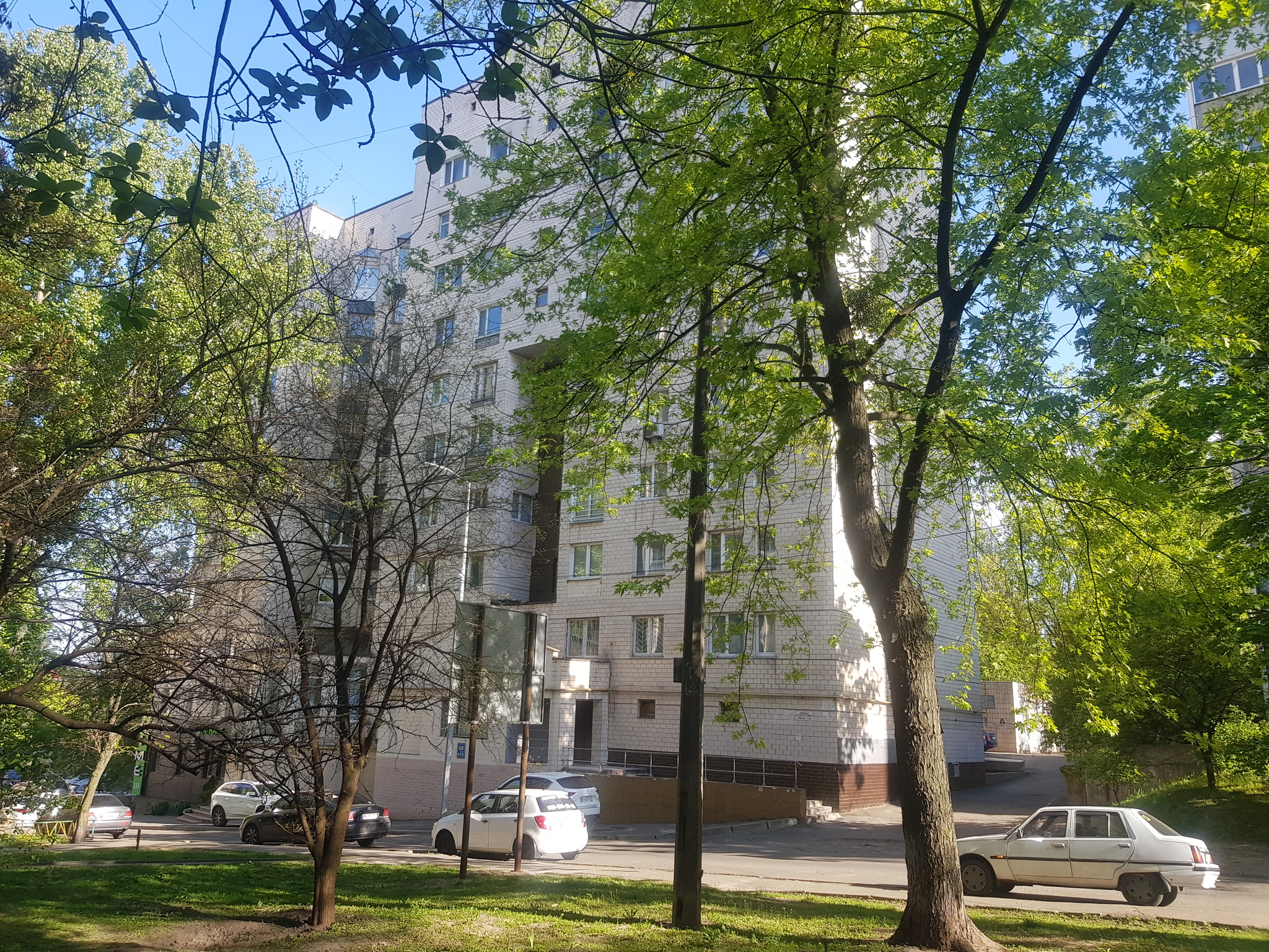 Продажа 4-комнатной квартиры 100 м², Печенежская ул., 16