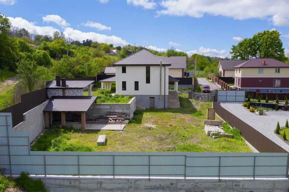 Продажа дома 255 м², Жовтнева, 2