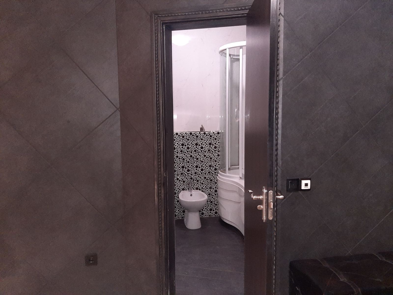 Оренда 1-кімнатної квартири 56 м², Градинська вул., 9