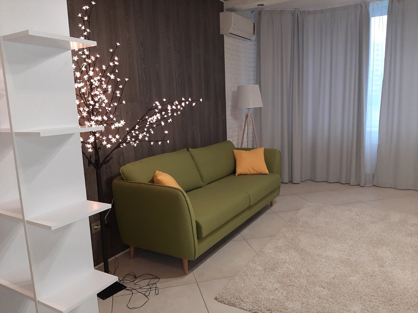 Оренда 1-кімнатної квартири 56 м², Градинська вул., 9