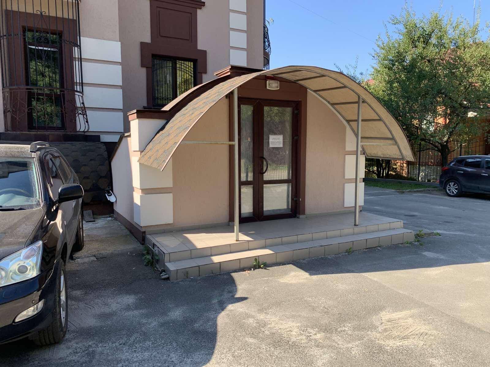 Оренда приміщення вільного призначення 300 м², Драгоманова вул., 15