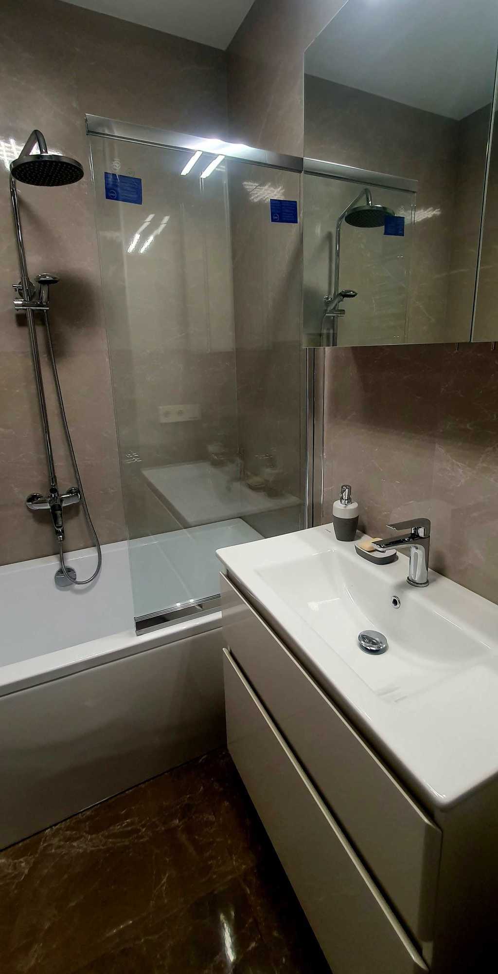 Продаж 1-кімнатної квартири 47.5 м², Дніпровська наб., 20а
