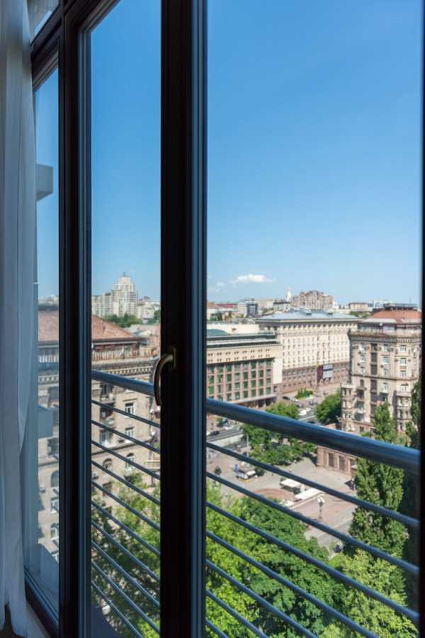 Продажа 5-комнатной квартиры 212 м², Крещатик ул., 27Б