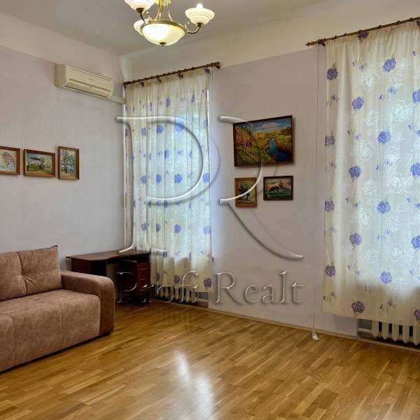 Продажа 2-комнатной квартиры 55 м², Михайловская ул., 22Б