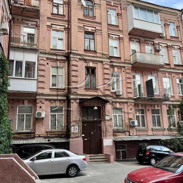 Продажа 2-комнатной квартиры 55 м², Михайловская ул., 22Б