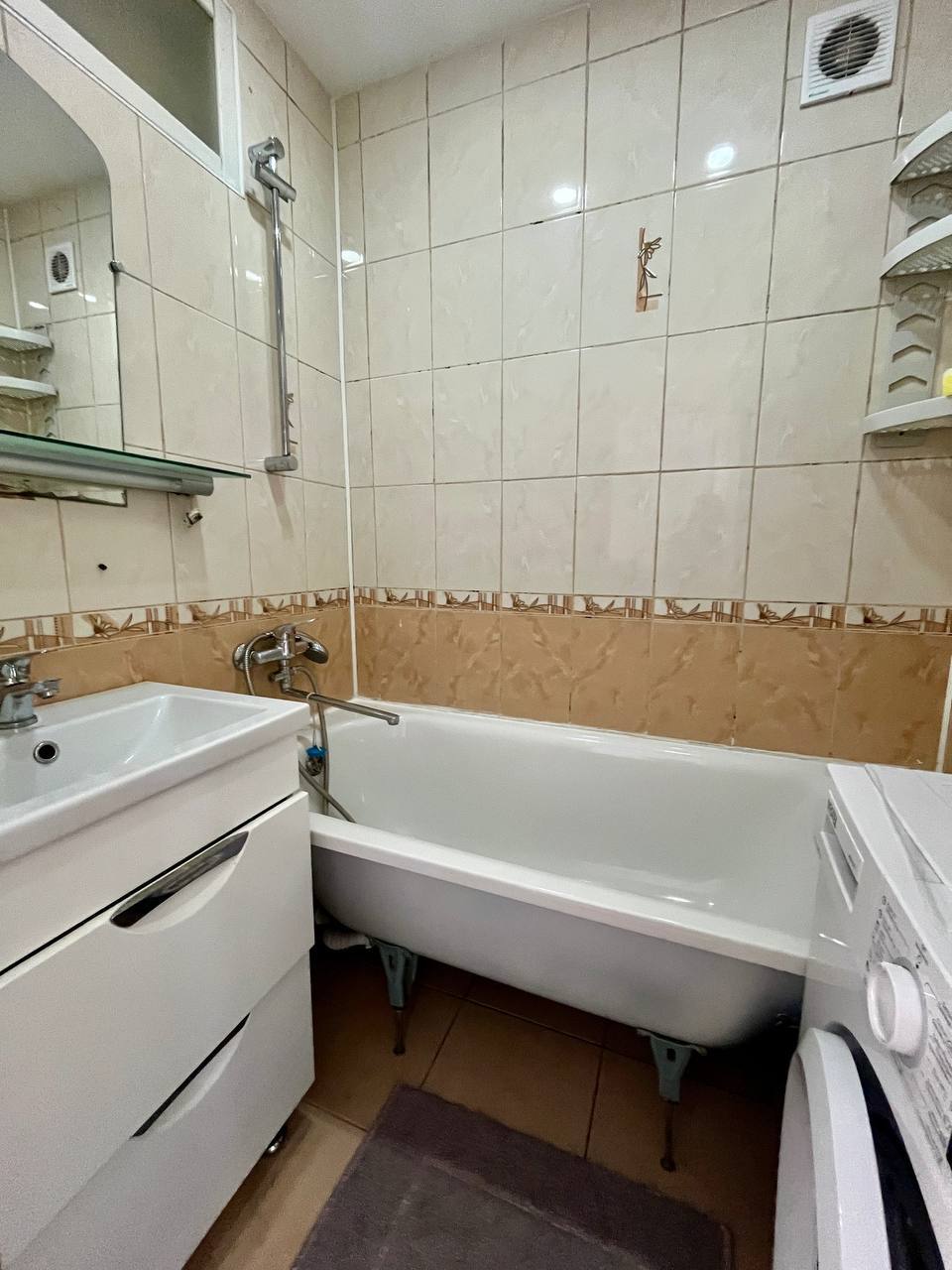 Аренда 2-комнатной квартиры 48 м², Александра Поля просп.