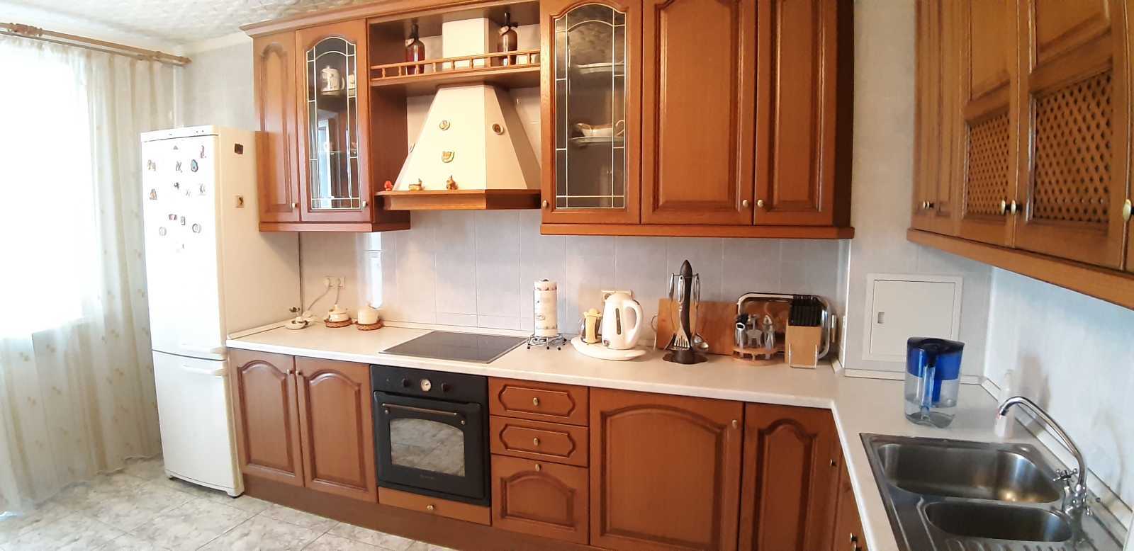 Оренда 3-кімнатної квартири 106 м², Автозаводська вул., 99/4