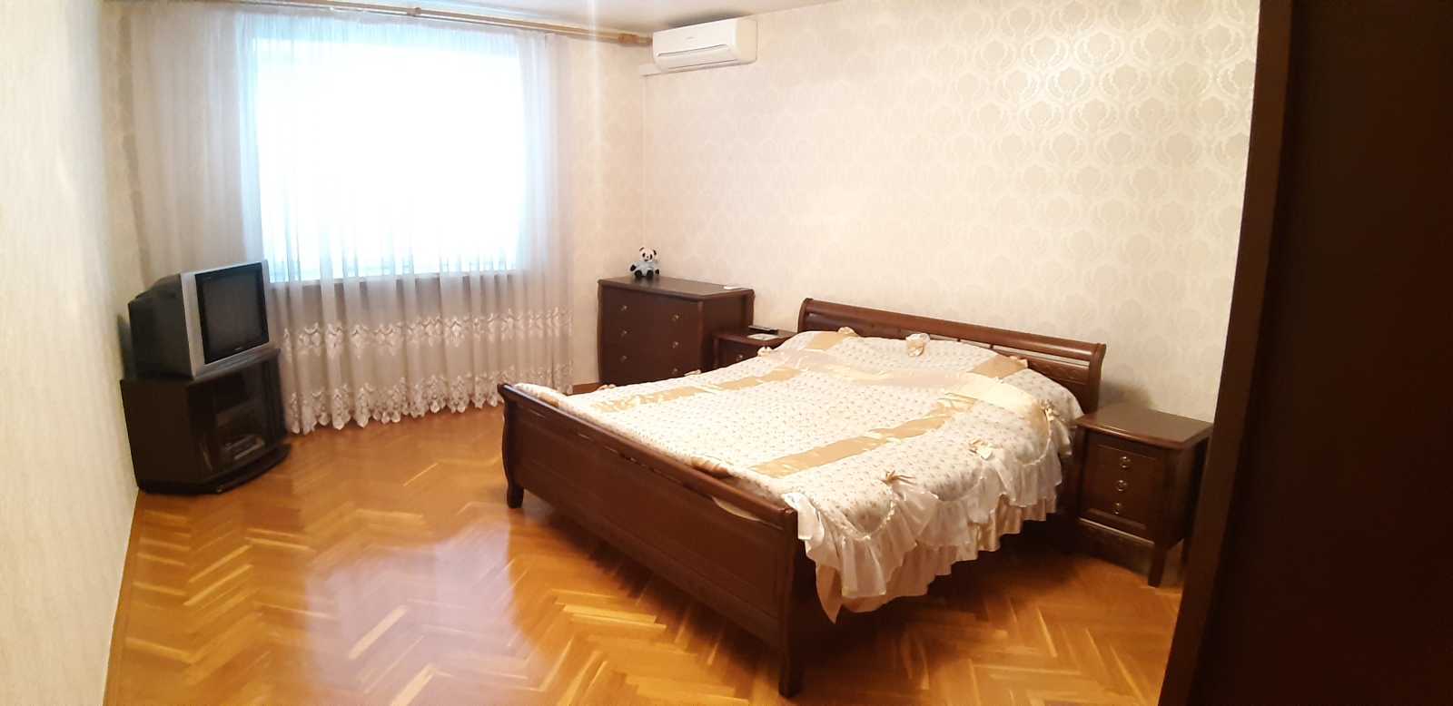 Оренда 3-кімнатної квартири 106 м², Автозаводська вул., 99/4