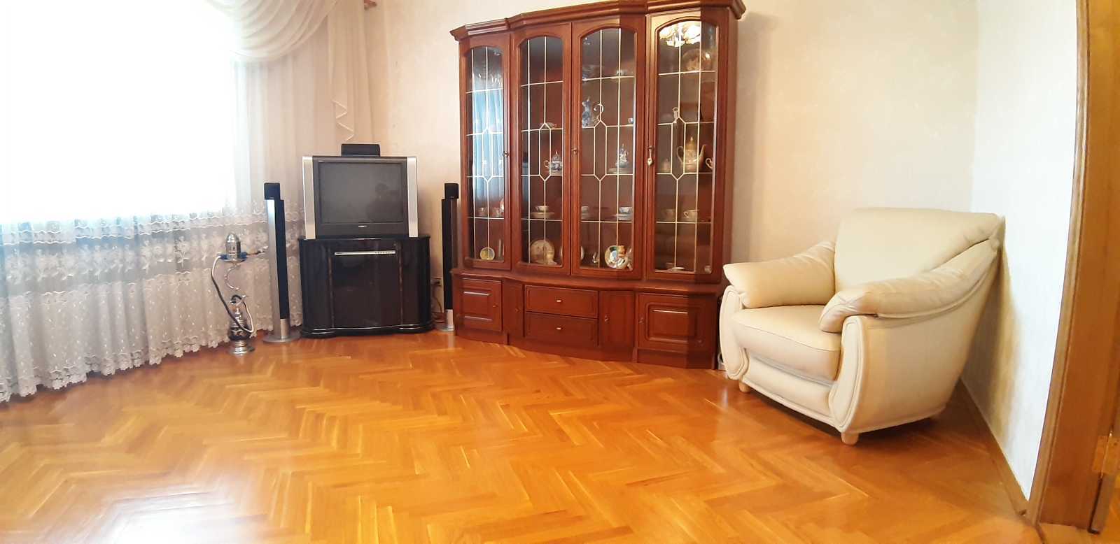 Оренда 3-кімнатної квартири 106 м², Автозаводська вул., 99/4