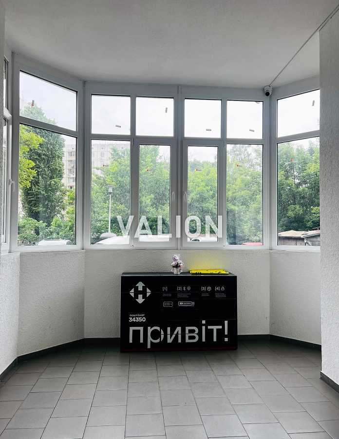 Продаж 2-кімнатної квартири 64.1 м², Весняний пров., 1А
