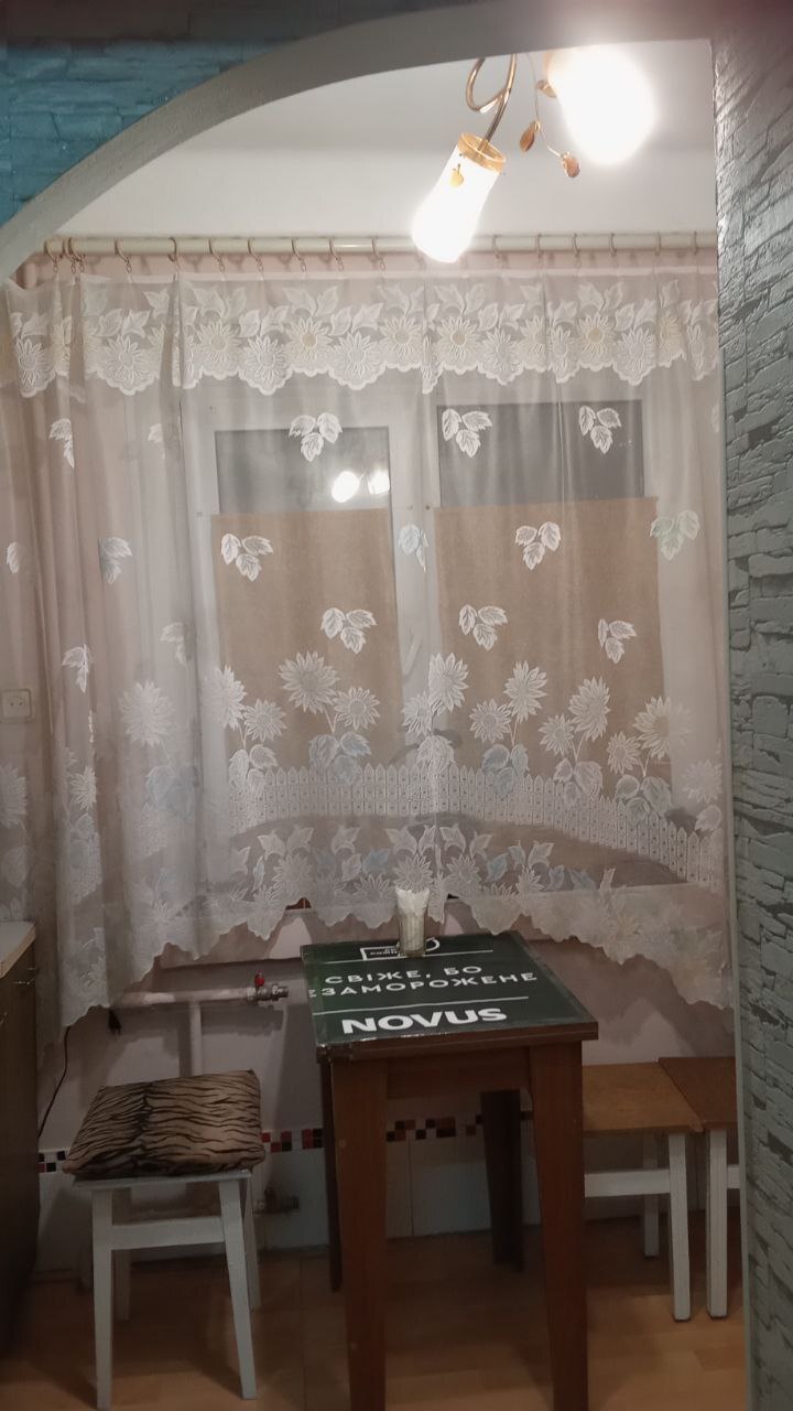 Оренда 1-кімнатної квартири 21 м², Дубровицька вул., 3