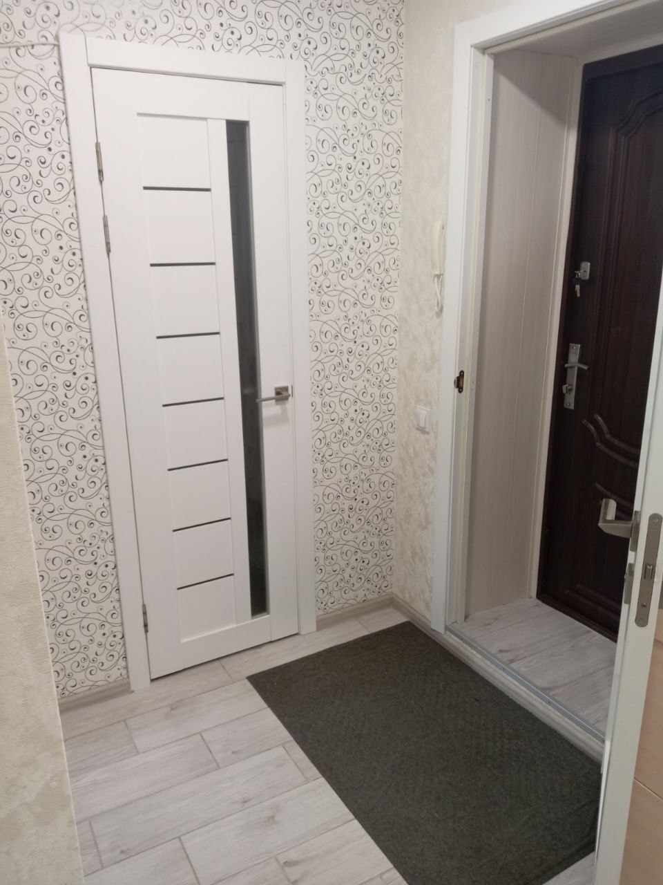 Продаж 1-кімнатної квартири 42 м², Михайла Лушпи просп.