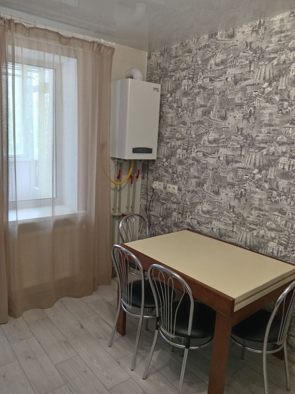 Продаж 1-кімнатної квартири 42 м², Михайла Лушпи просп.