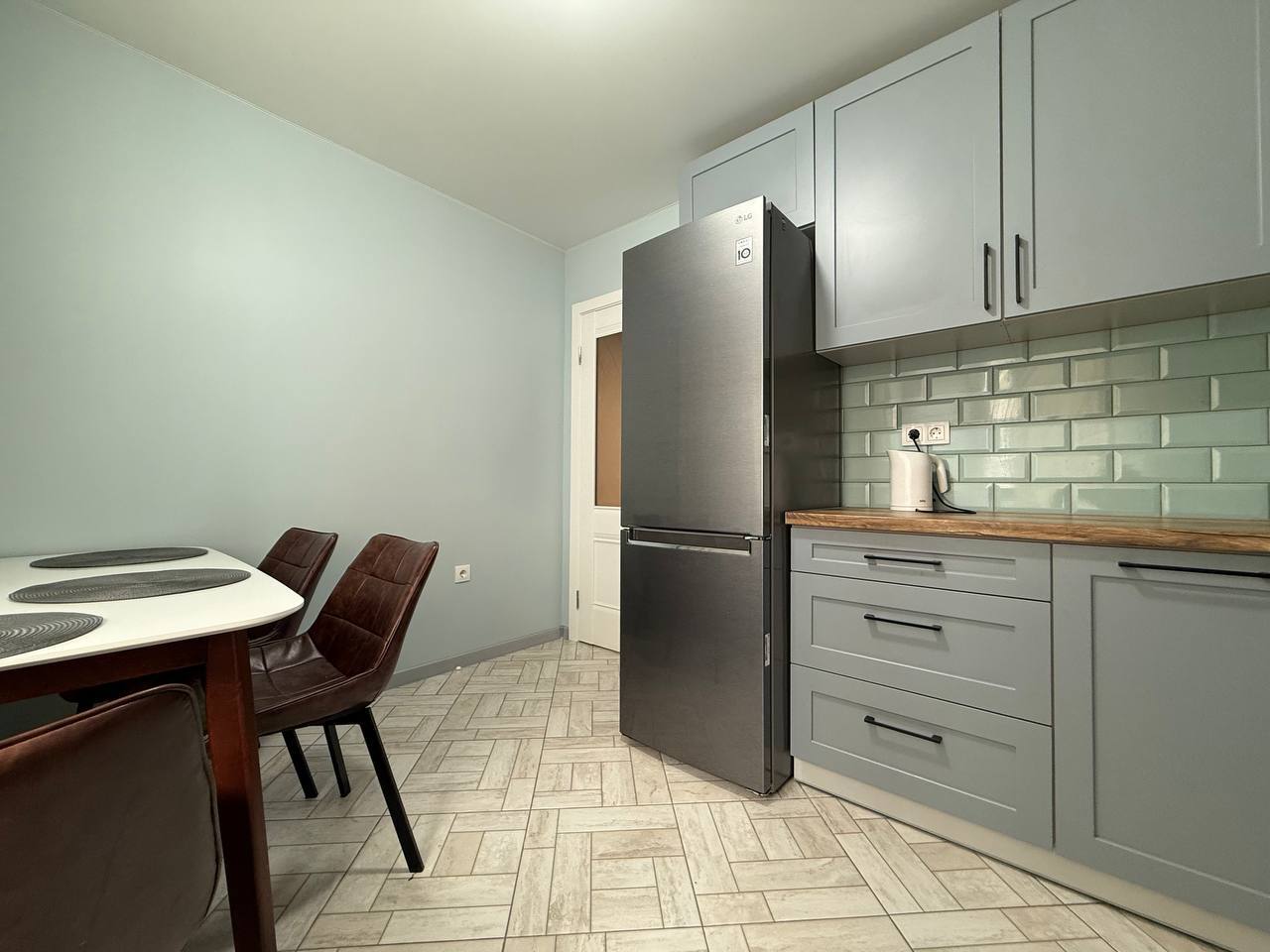 Продаж 2-кімнатної квартири 45.1 м², Луганська вул.