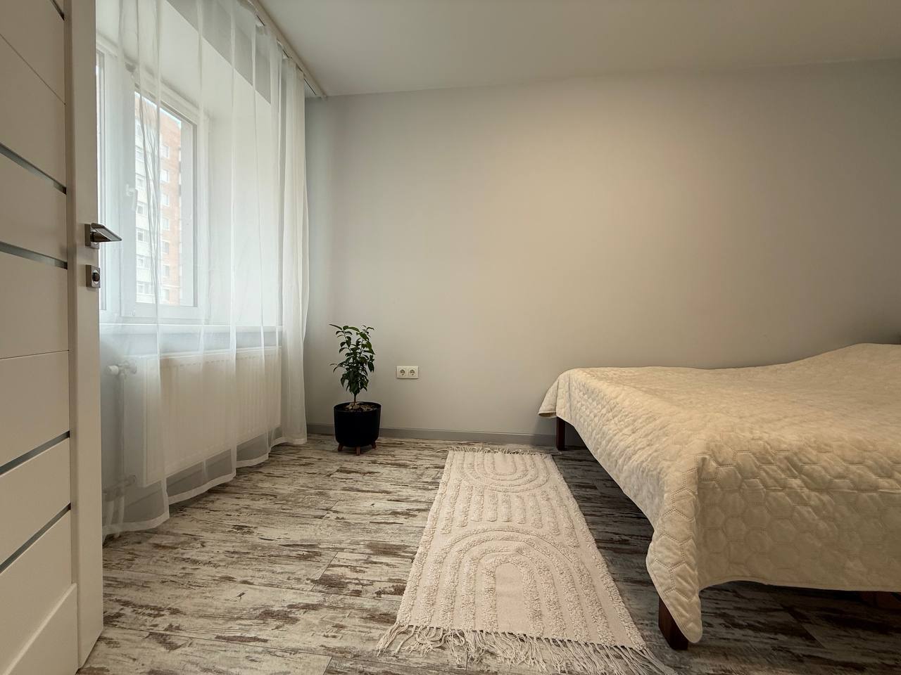 Продаж 2-кімнатної квартири 45.1 м², Луганська вул.